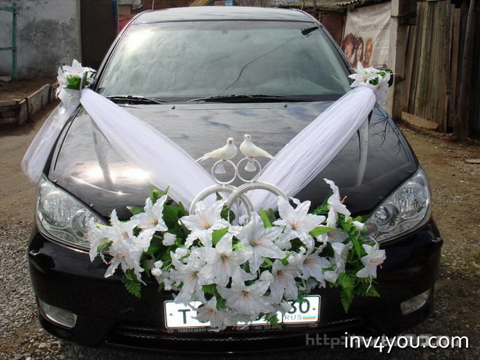 украсить машину на свадьбу фото